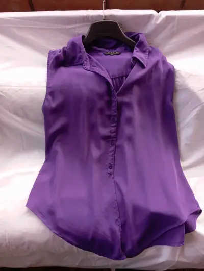 Blusa sin mangas morada Alaniz talla L - miniatura 1