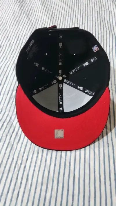 Gorra Snapback New Era 9Fifty Negra - miniatura 2