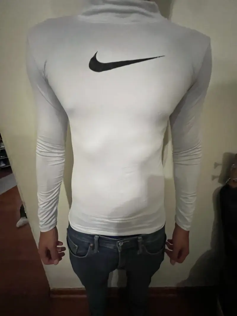 Polera térmica blanca Nike de manga larga - 1