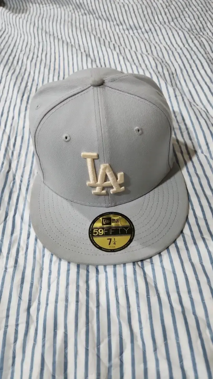 Gorra New Era 59FIFTY Los Angeles gris