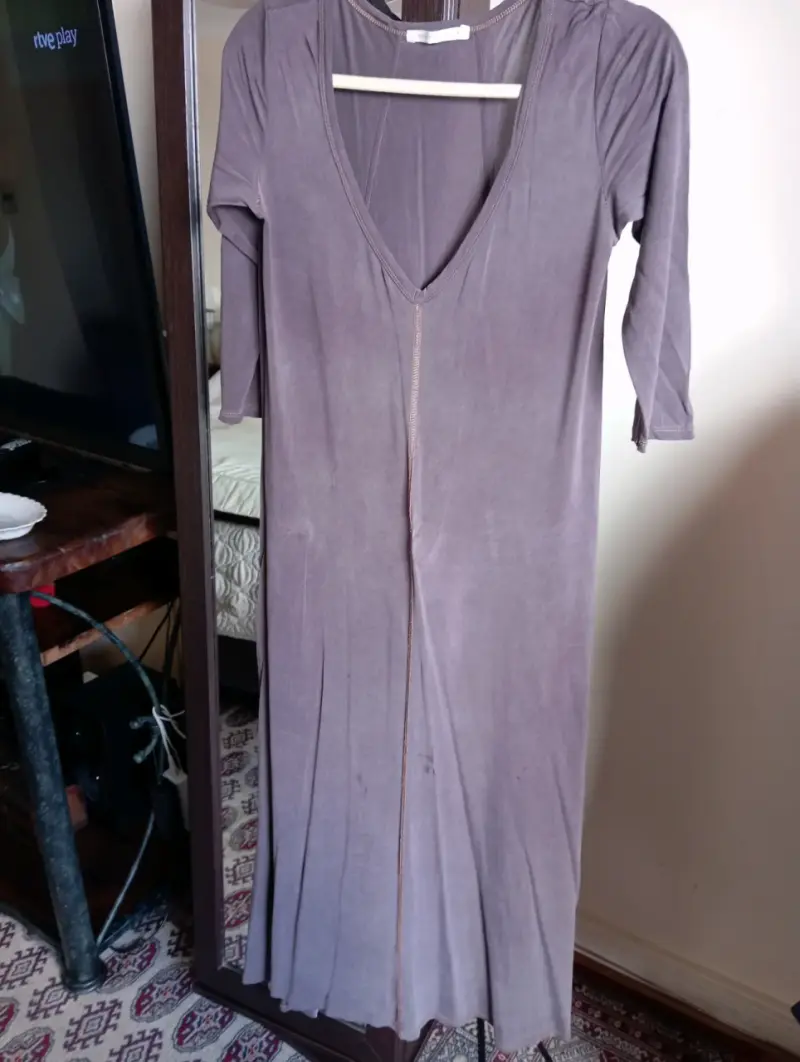 Vestido largo gris morado con mangas tres cuartos - 1