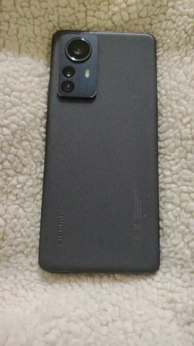 Smartphone Xiaomi con cámara dual - miniatura 1