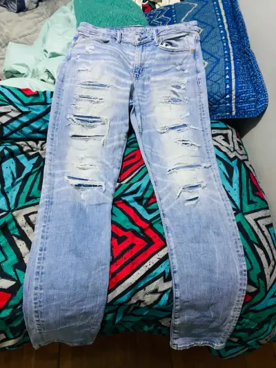 Jeans American Eagle desgastados para hombre - miniatura 1