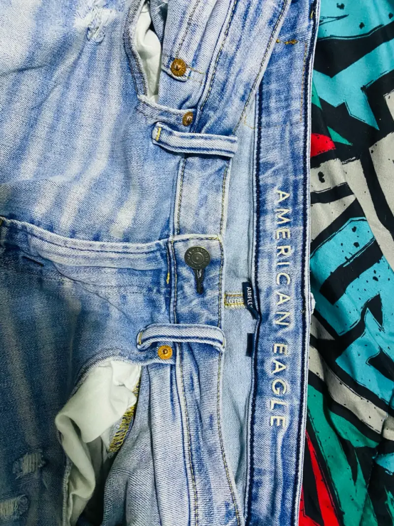 Jeans American Eagle desgastados para hombre - 2