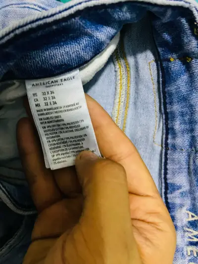 Jeans American Eagle desgastados para hombre - miniatura 3