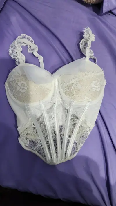 Corset de encaje blanco elegante - miniatura 2