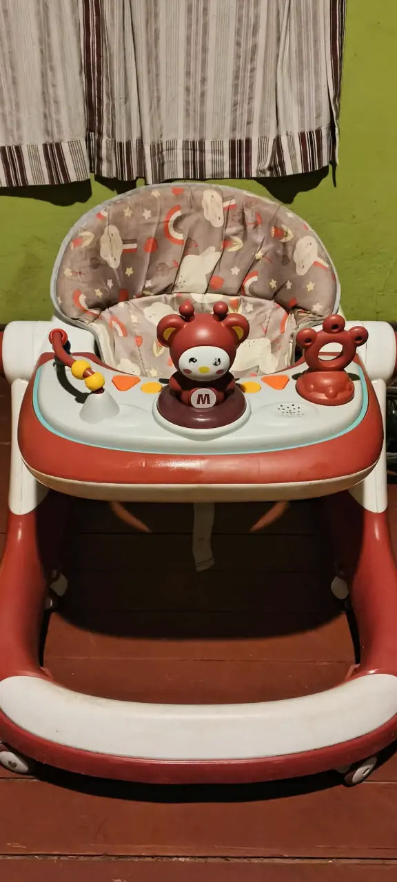Andador para bebé con juguetes y diseño colorido - 5