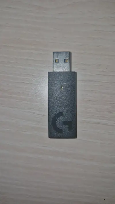 Audífonos Logitech G733(Semi nuevos) - miniatura 3