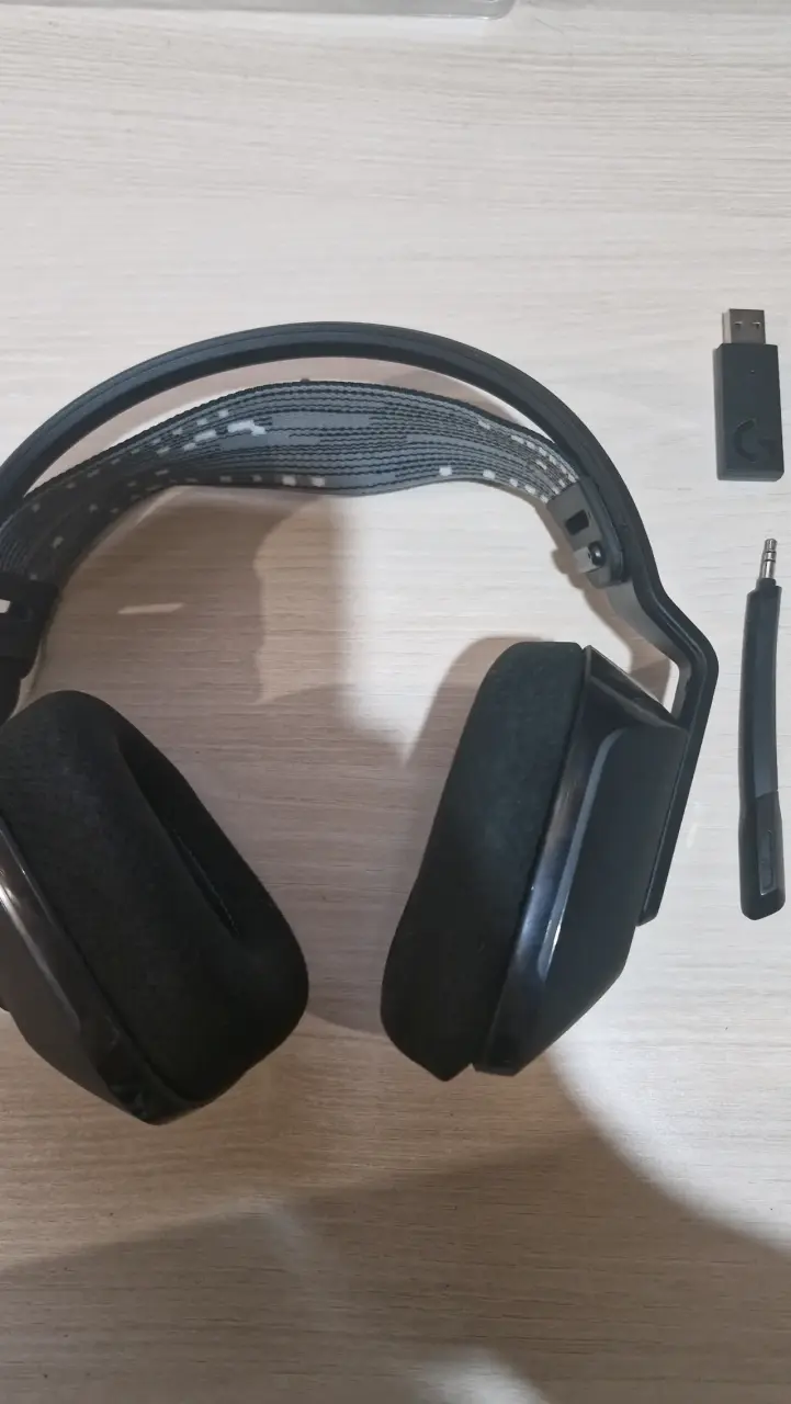 Audífonos Logitech G733(Semi nuevos) - 4