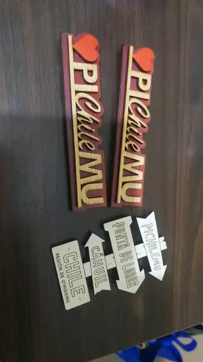 Recuerdo/Souvenir de madera Pichilemu Chile - miniatura 1