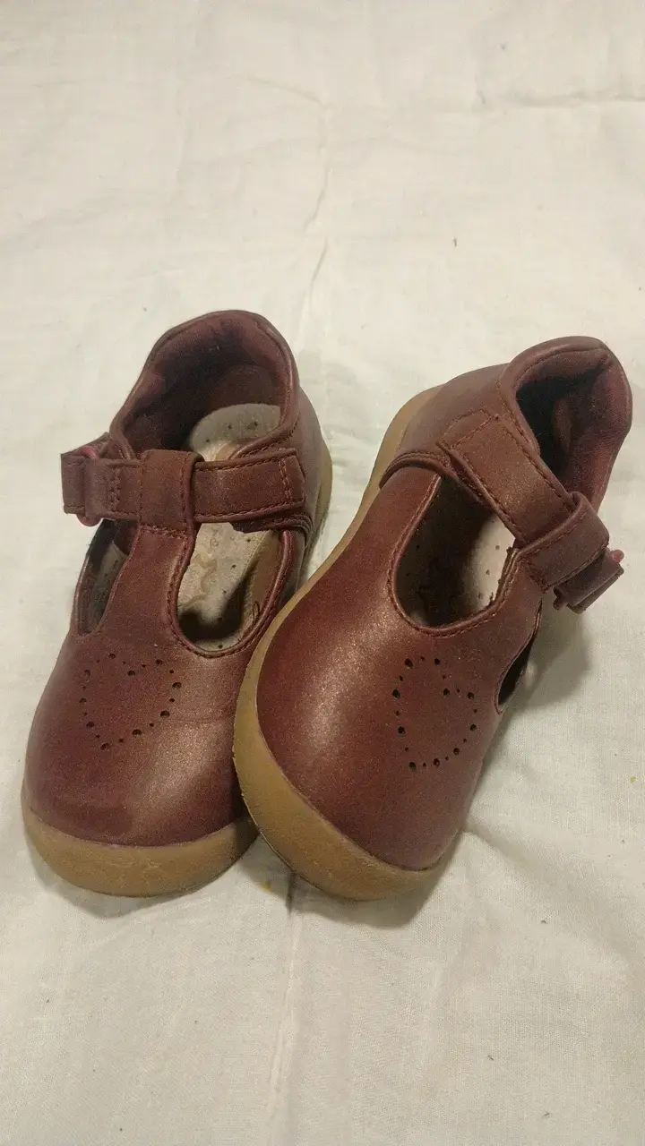 Zapatos de cuero para niña color marrón - 1