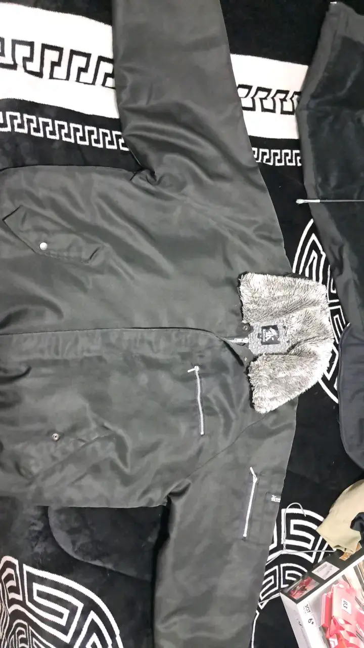 Chaqueta negra con forro de piel sintética Kanobi - 1