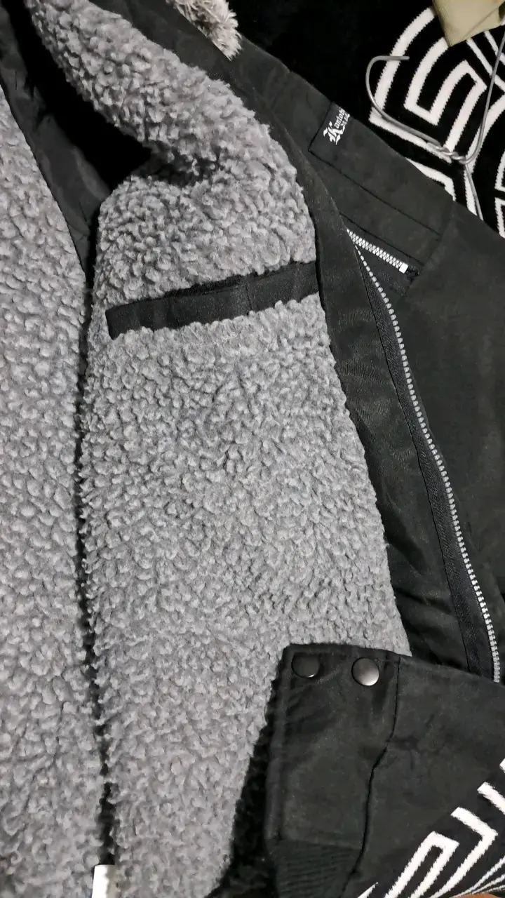 Chaqueta negra con forro de piel sintética Kanobi - 4