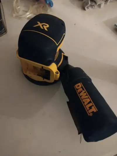 Lijadora Orbital Inalámbrica DeWalt XR Brushless - miniatura 4