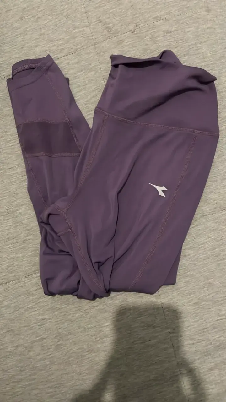 Calzas deportivas moradas Diadora para mujer