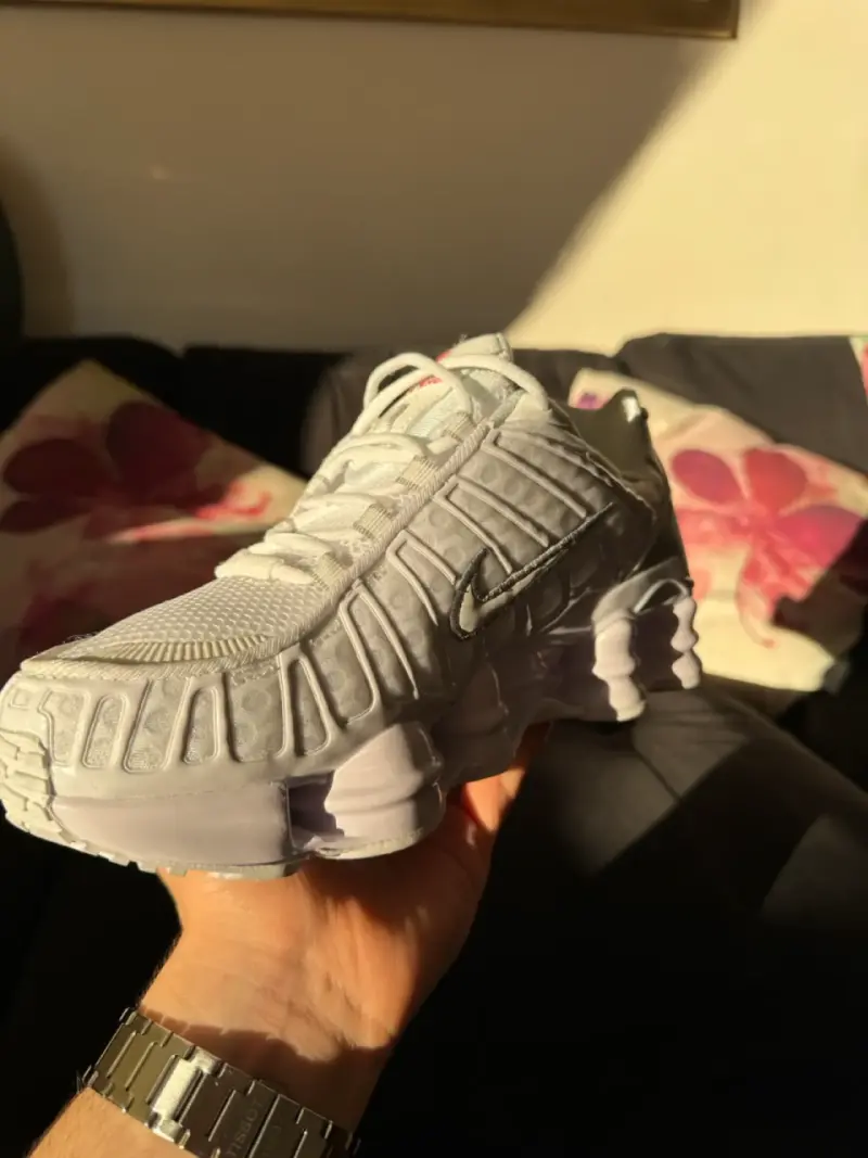 Nike Shox blancas Talla 8US/41 EUR - 3