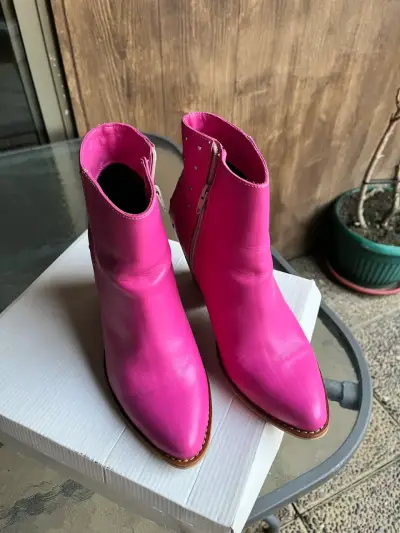 Botines rosas de cuero con tachas - miniatura 1