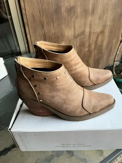 Botines de cuero marrón con tacón alto - miniatura 1