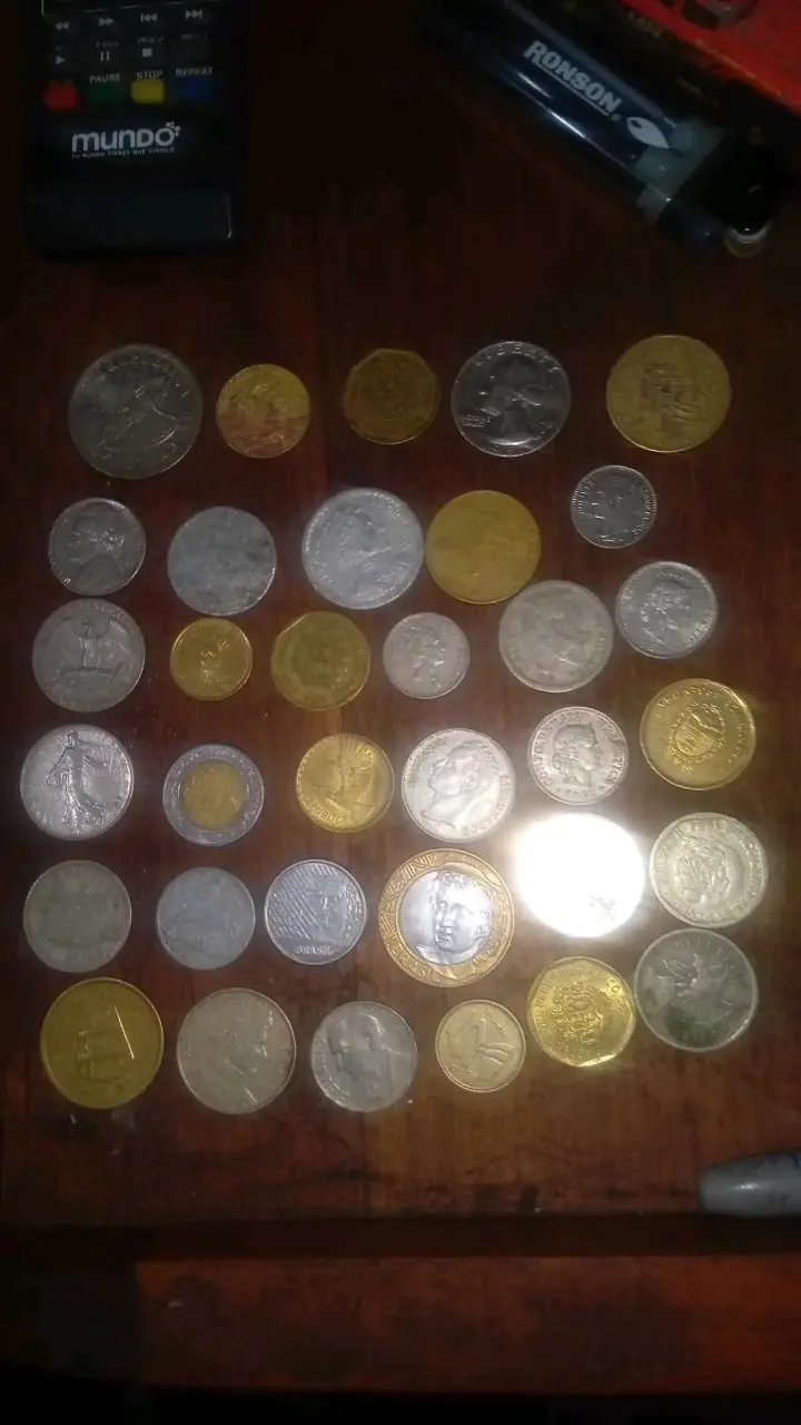 Colección de monedas antiguas variadas - 1