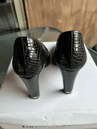 Zapatos de Tacón Negro Piccadilly con Textura - miniatura 2