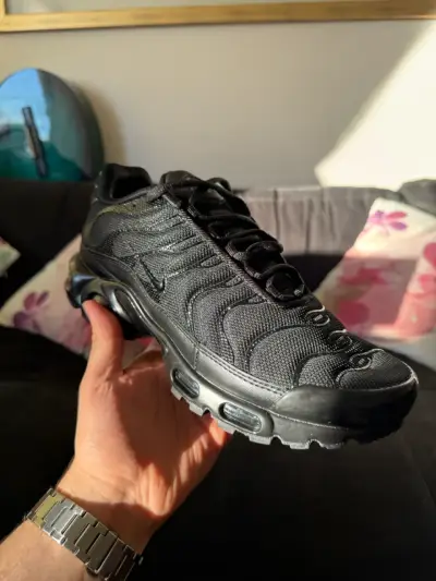 Nike Air Tn Negras Talla 8.5US/42EUR - miniatura 1