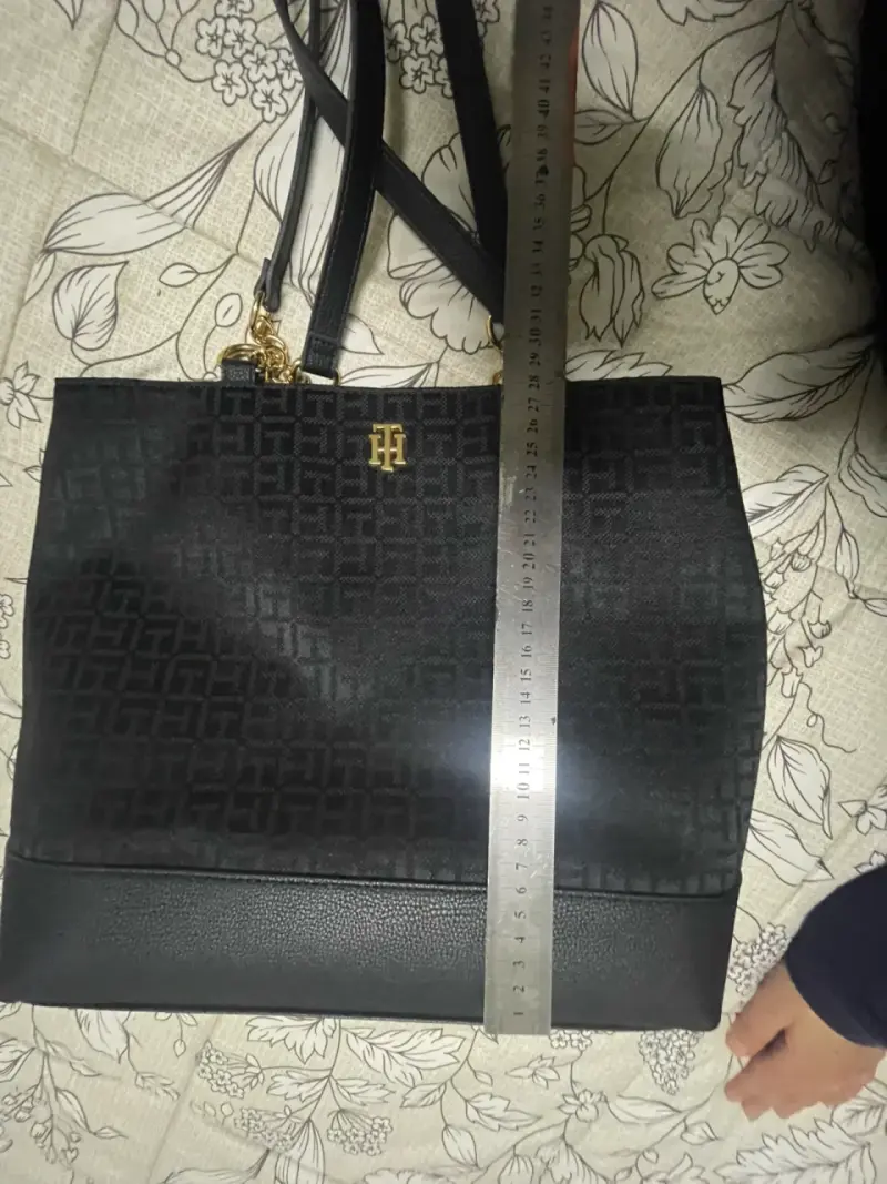 Cartera negro con dorado uso hombros - 5