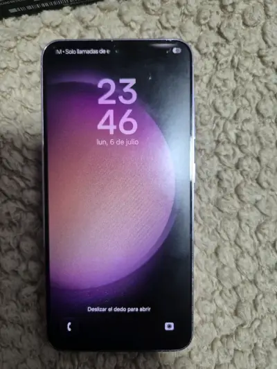 Samsung Galaxy S23 en excelente estado - miniatura 2