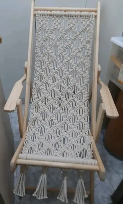 Silla Reclinable de Madera y Macramé - miniatura 1