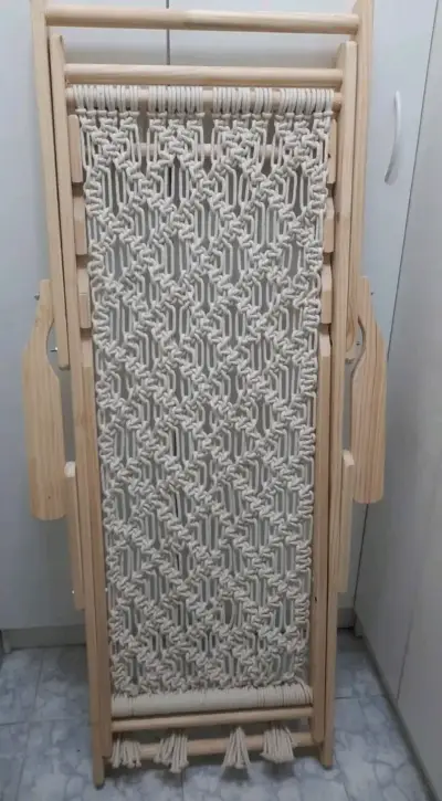 Silla Reclinable de Madera y Macramé - miniatura 3