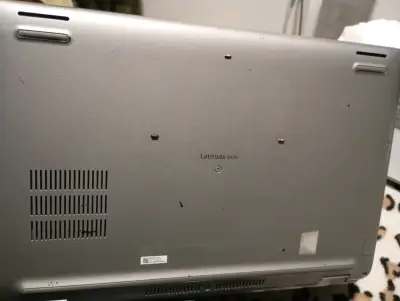 Laptop Dell Latitude 5420 en buen estado - miniatura 3