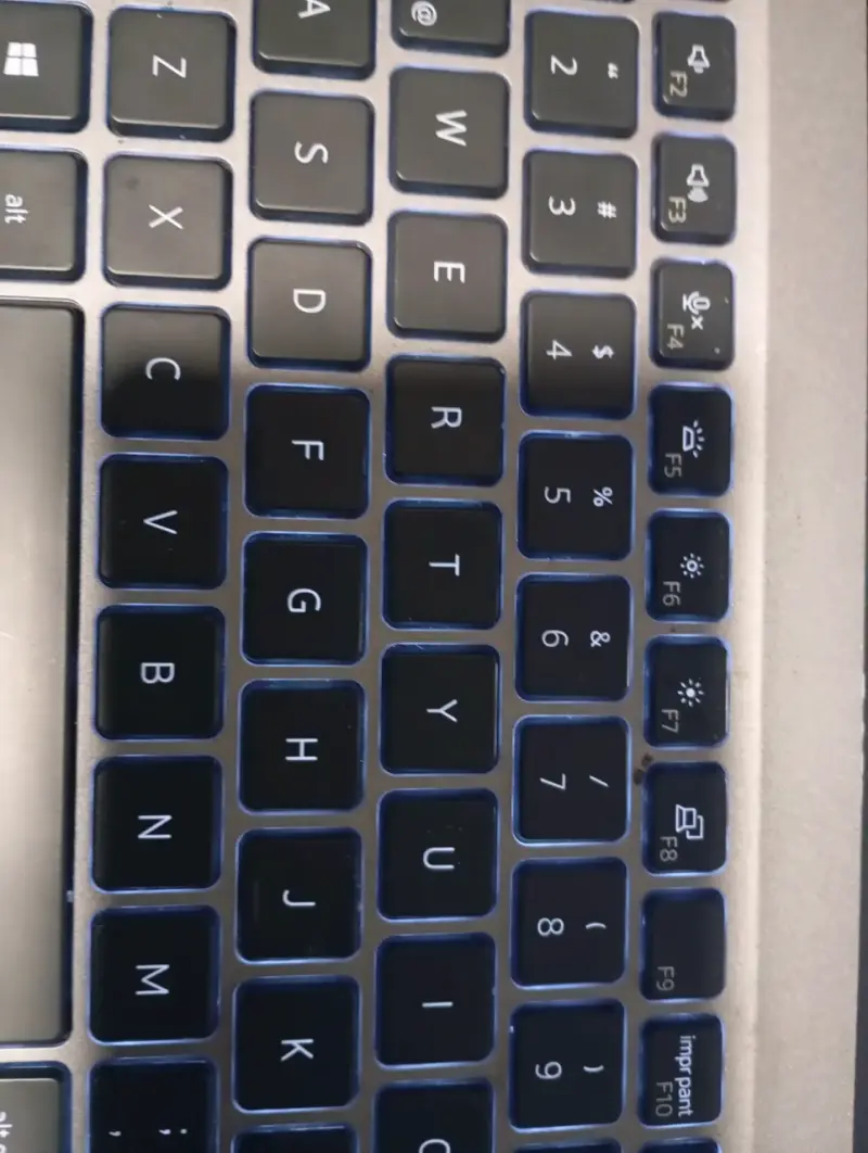Laptop Dell Latitude 5420 en buen estado - 5