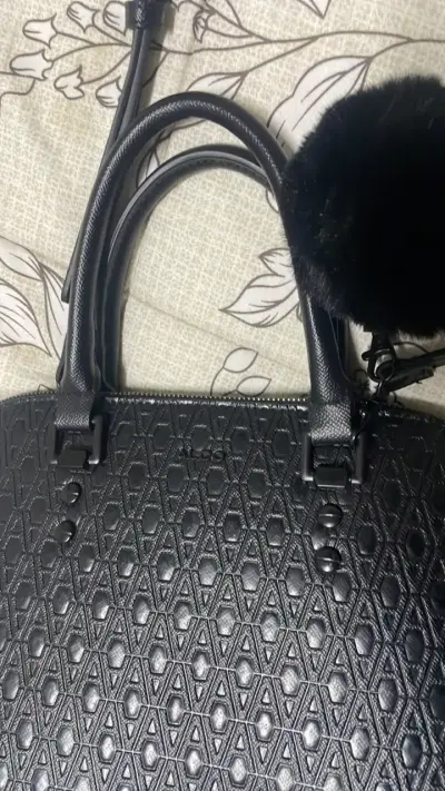 Cartera negra ALDO con diseño texturizado - miniatura 2