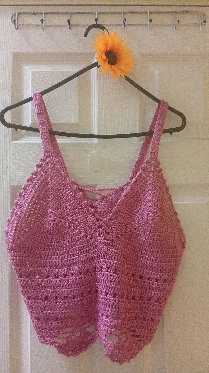 Top tejido a crochet color rosa