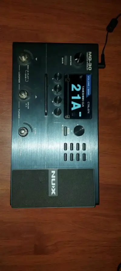 Pedalera multiefectos NUX MG-30 para guitarra - miniatura 2