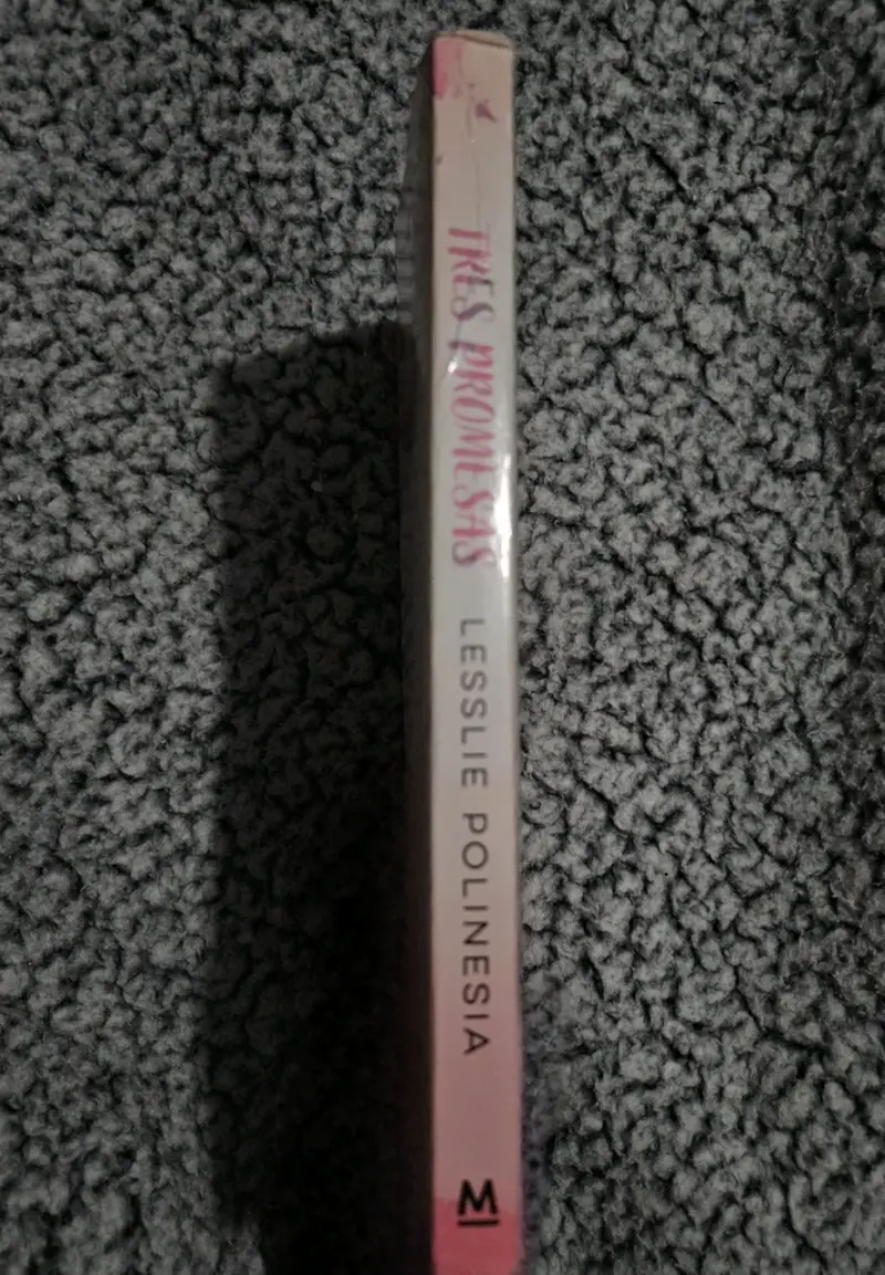 Libro Tres Promesas de Lesslie Polinesia - 3