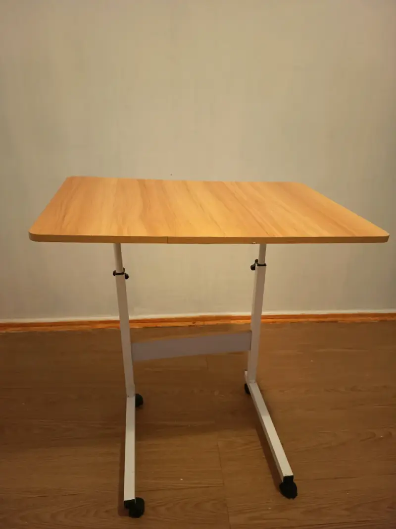 Mesa auxiliar ajustable con ruedas - 1