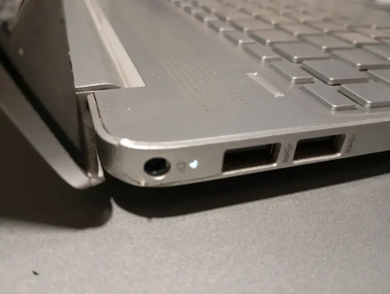 Notebook hp 15-dy2  10 generación funcionando - 3