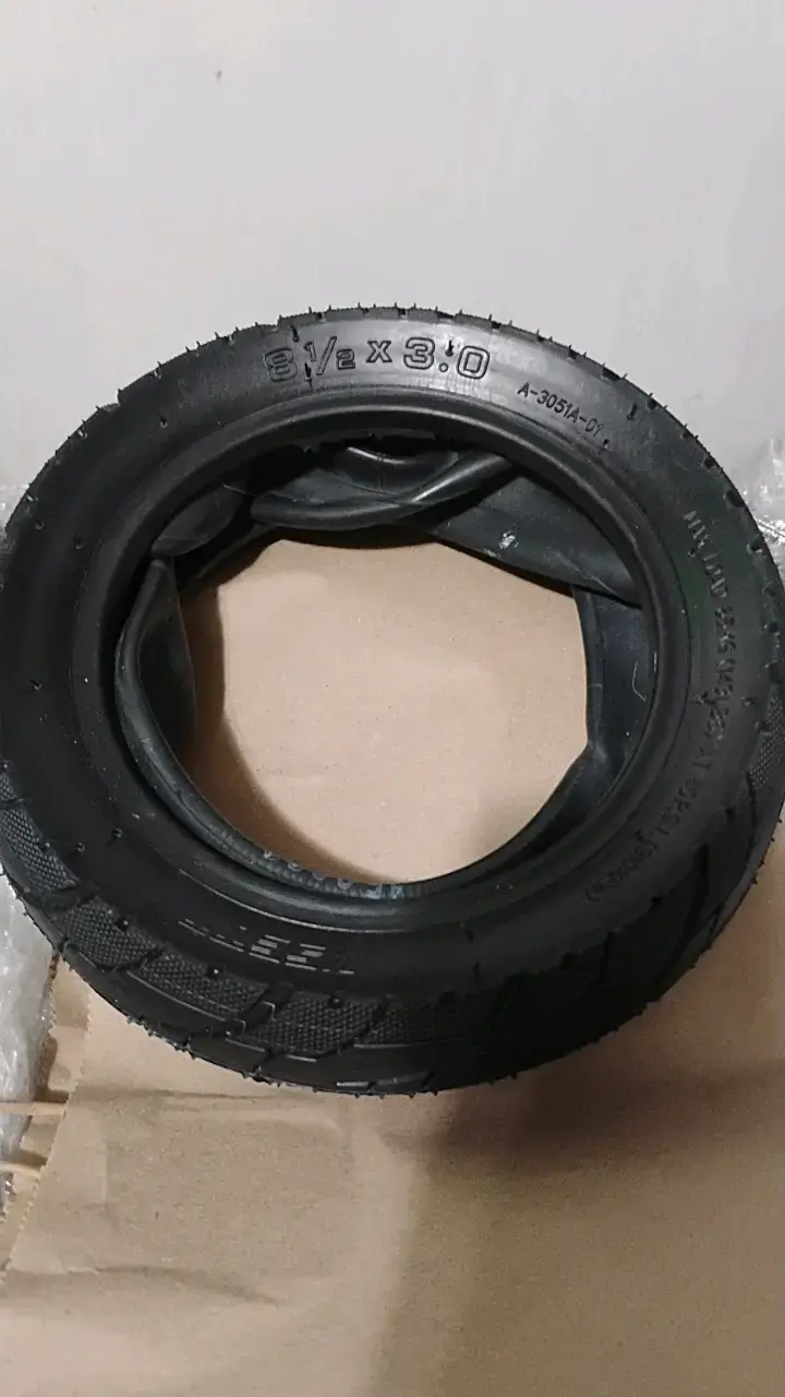 Neumático para scooter 8 1/2 x 3.0 con cámara - 1