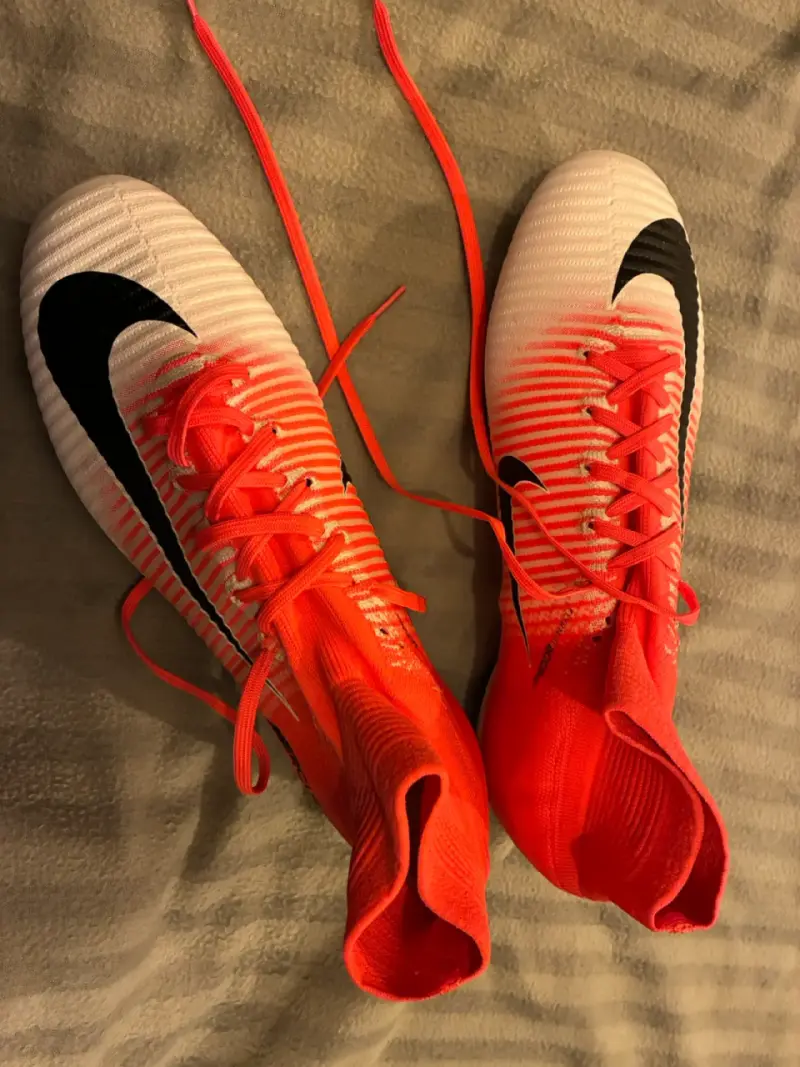 Botines de fútbol Nike Mercurial rosados - 2