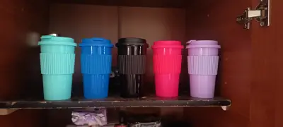 Vaso reutilizable color turquesa - miniatura 3