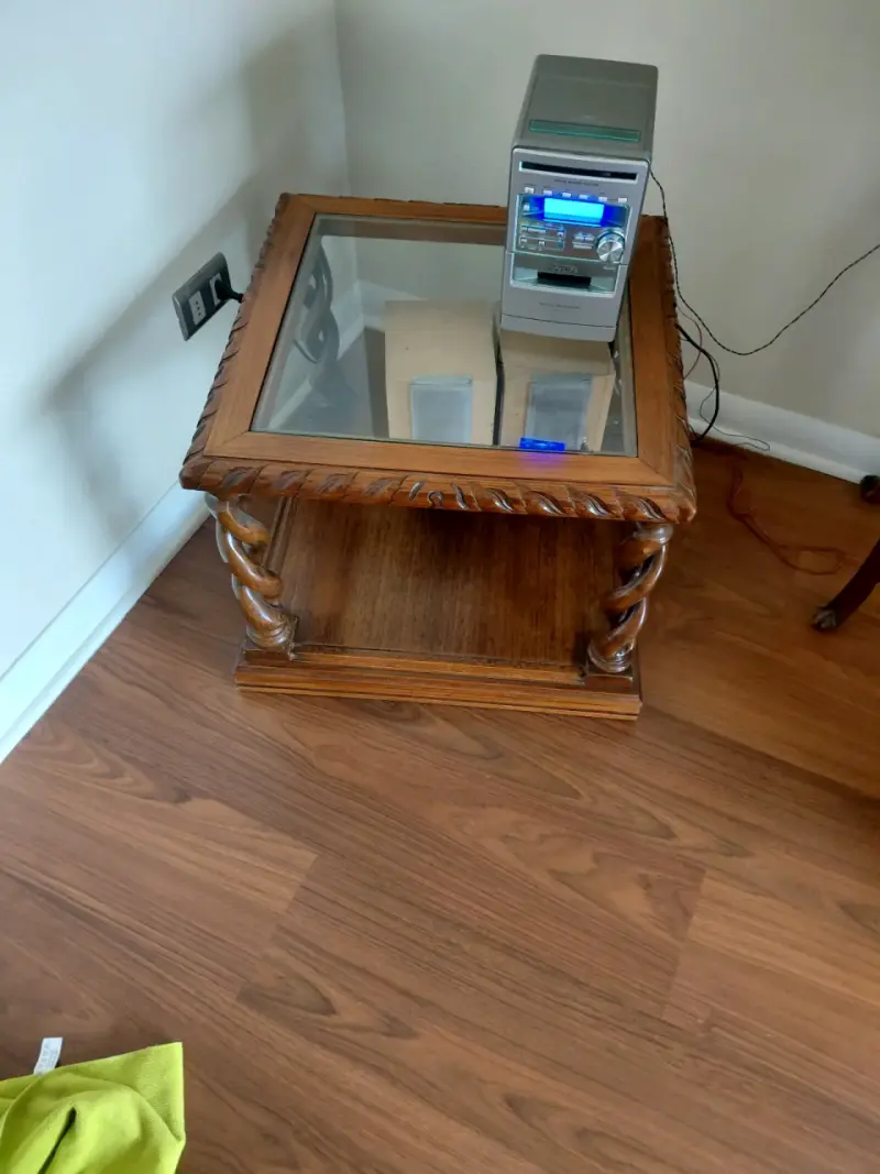 Mesa de centro de madera con vidrio - 2