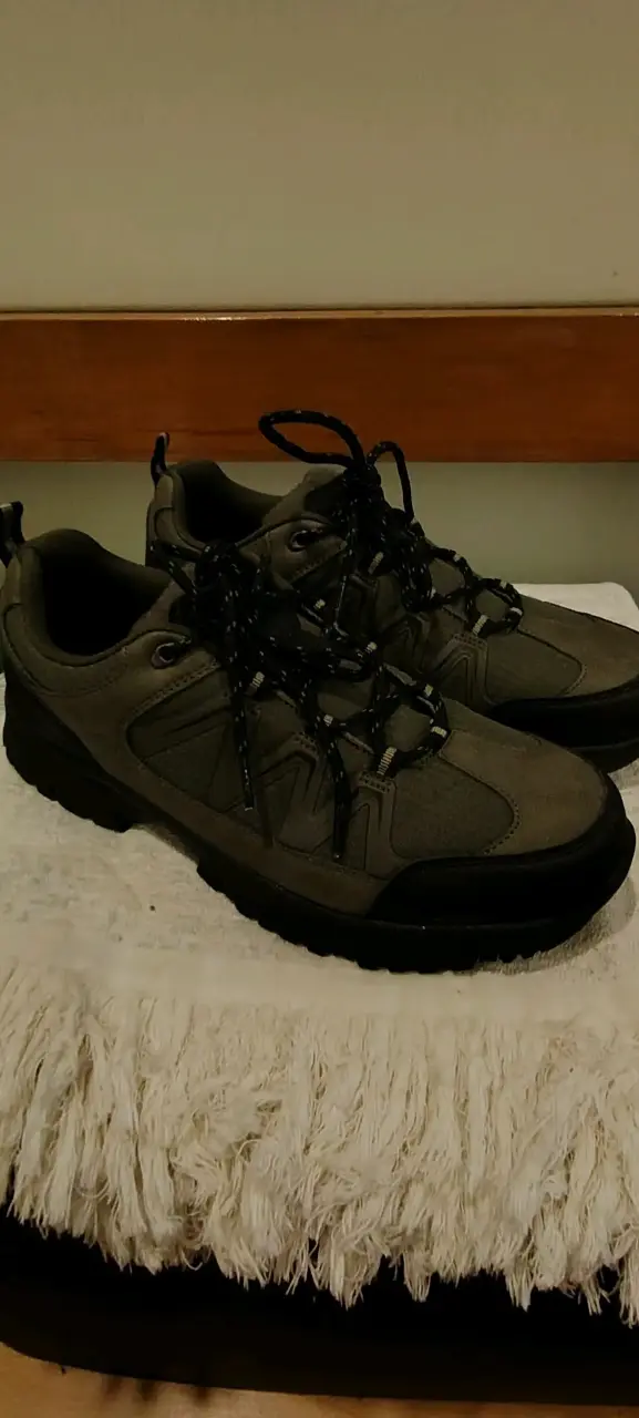 Zapatillas de senderismo color verde para hombre - 1