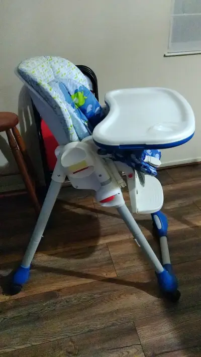 Silla de comer para bebé ajustable - miniatura 1