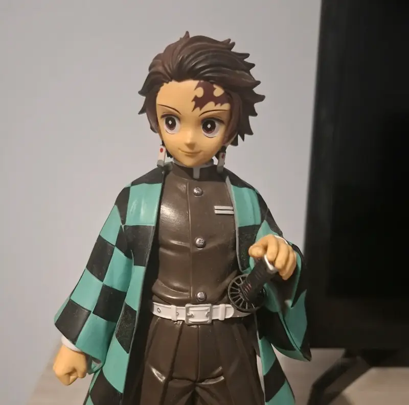Figura de Tanjiro Kamado Semi-nueva original - 1