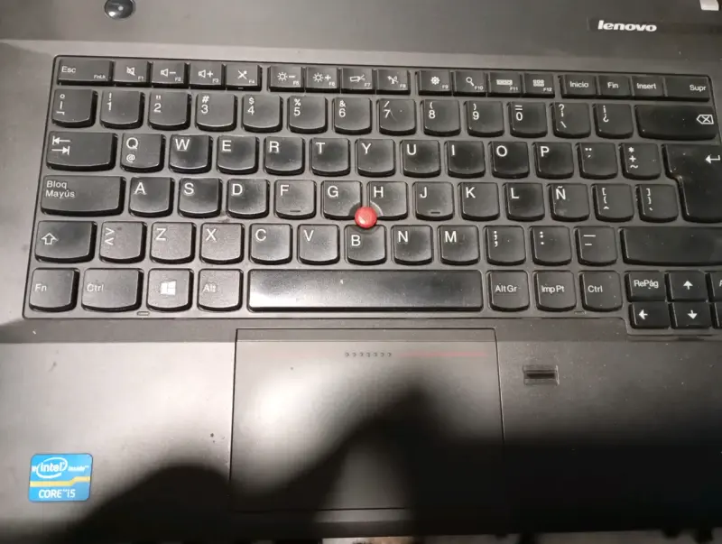 Laptop Lenovo E431 con Intel Core i5 - 2