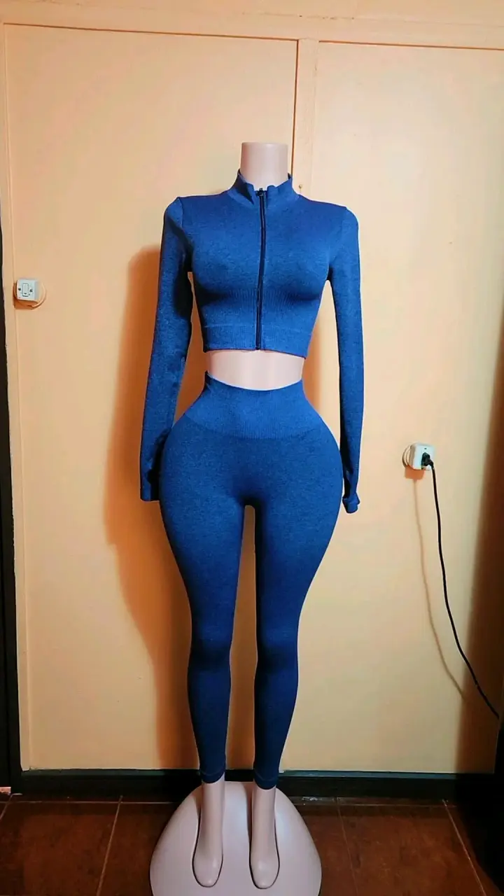 Conjunto deportivo azul para mujer - 2