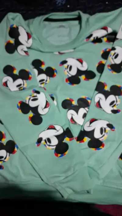 Polerón verde con estampado de Mickey talla M - miniatura 1