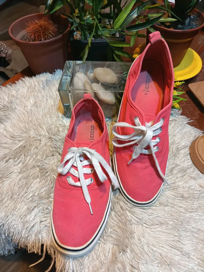 Lindas Zapatillas lona fuccia H&M - 1
