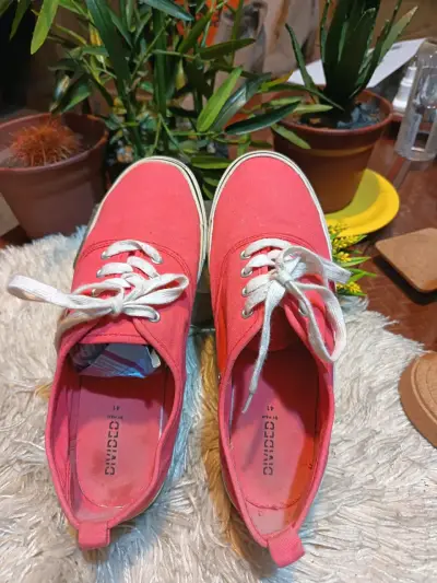 Lindas Zapatillas lona fuccia H&M - miniatura 2