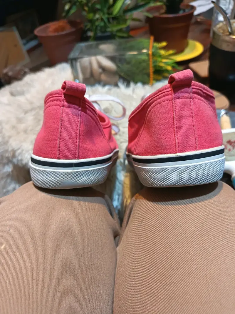 Lindas Zapatillas lona fuccia H&M - 4